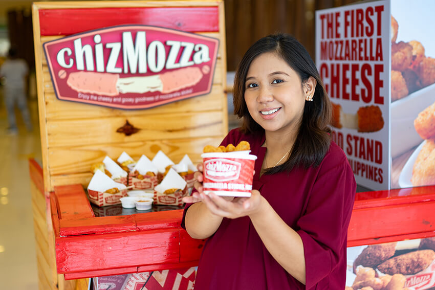 ChizMozza founder, Hannah Ramos - Started with just one humble ChizMozza cart in <a href='https://www.smsupermalls.com/mall-locator/sm-city-north-edsa/information' target='_blank'>SM North Edsa</a> in 2016, the small business now has a total of 21 branches, situated in various SM malls, nationwide.