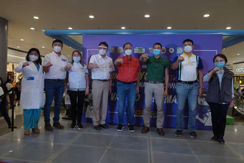Opening ceremony of Paranaque City LGU’s “Bida Rin ang Bata” vaccination center in <a href='https://www.smsupermalls.com/mall-locator/sm-city-sucat/information' target='_blank'>SM City Sucat</a> on November 3, 2021.