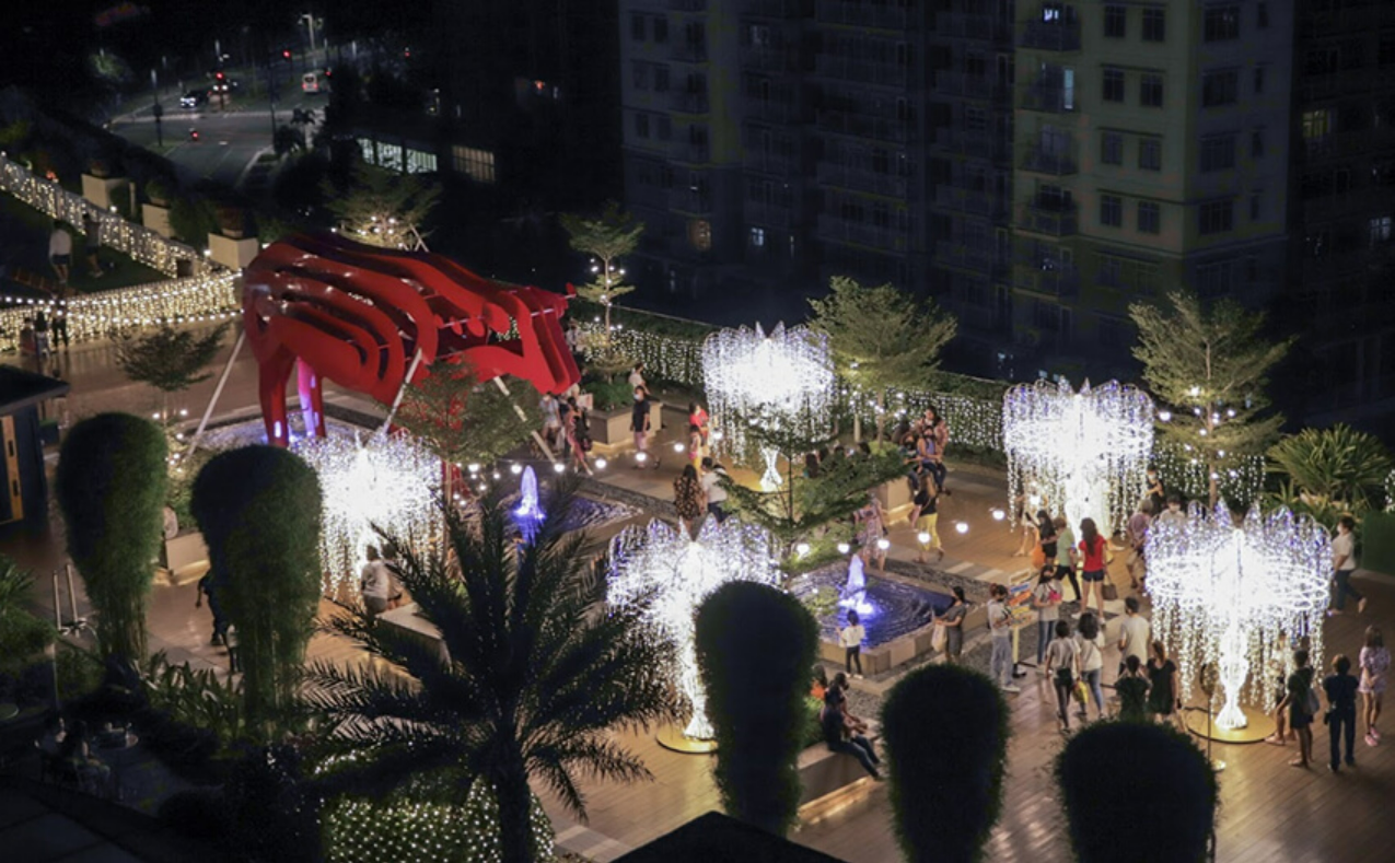 Nights of Dazzling Music & Lights Show at SM Aura Premier