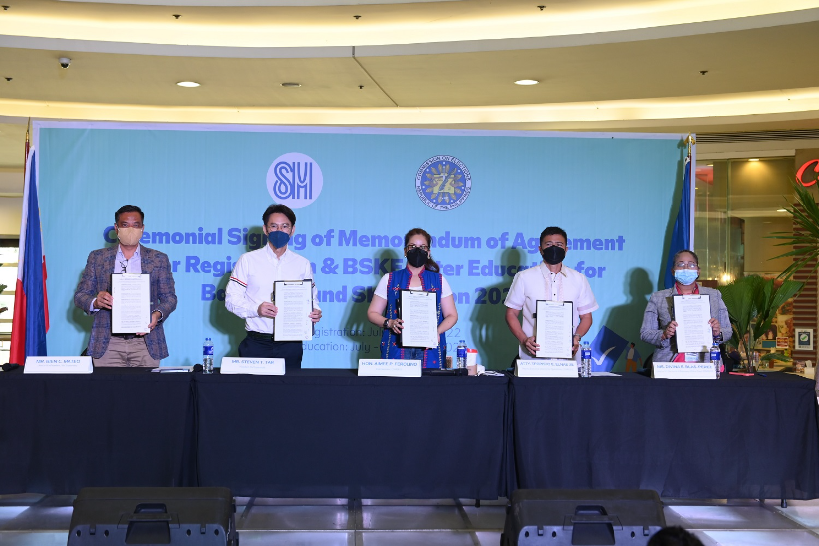 Ceremonial Signing of Memorandum of Agreement for Barangay and Sangguniang Kabataan Voter’s Registration at SM City Manila Event Center | SM Supermalls