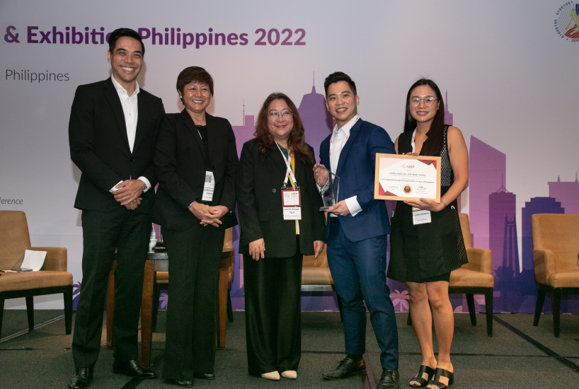 SM Malls Online executives proud to receive the 2022 AIBP ASEAN Enterprise Innovation Award | SM Supermalls