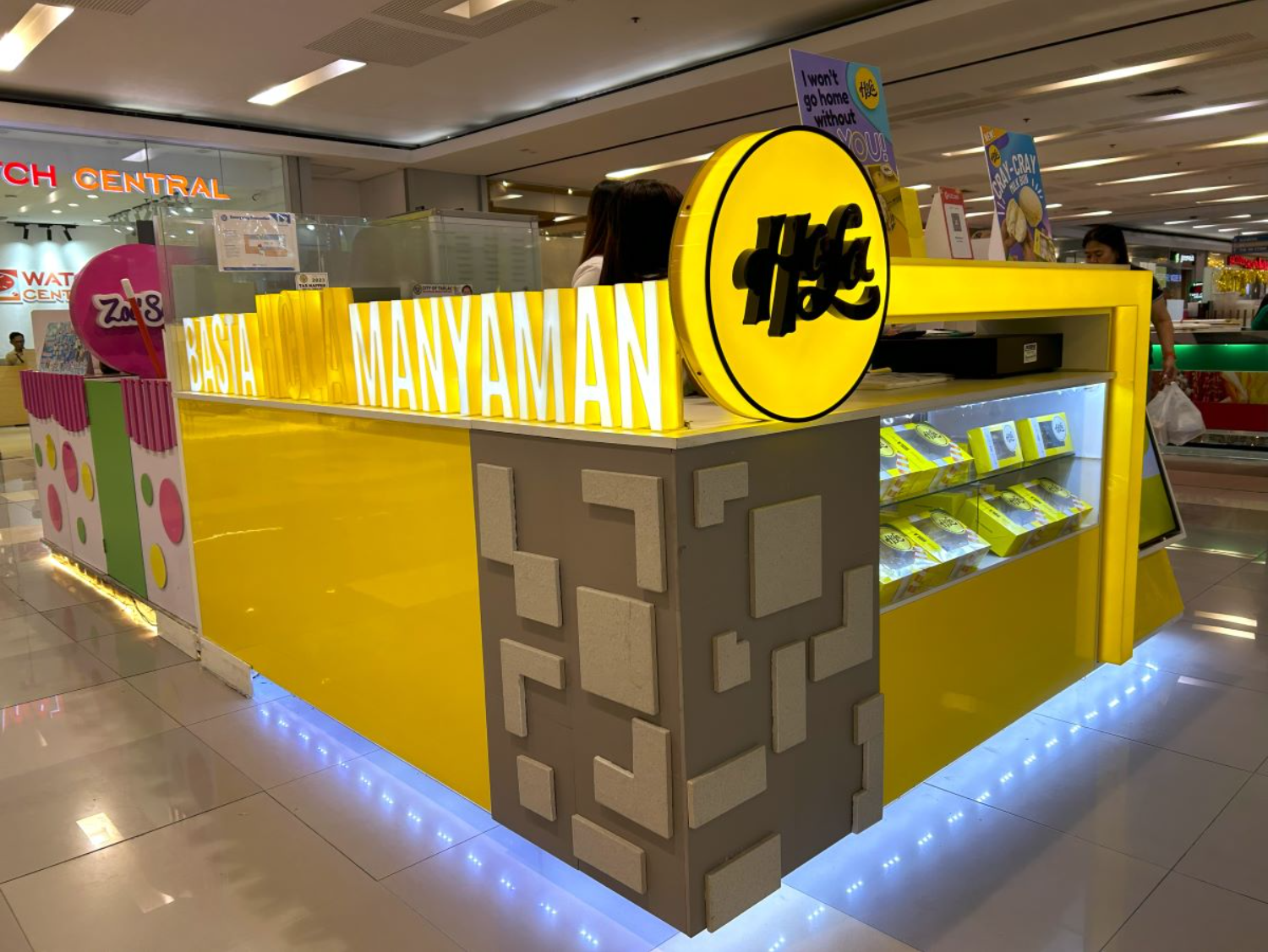 SMCT_Hola_Mall_Kiosk