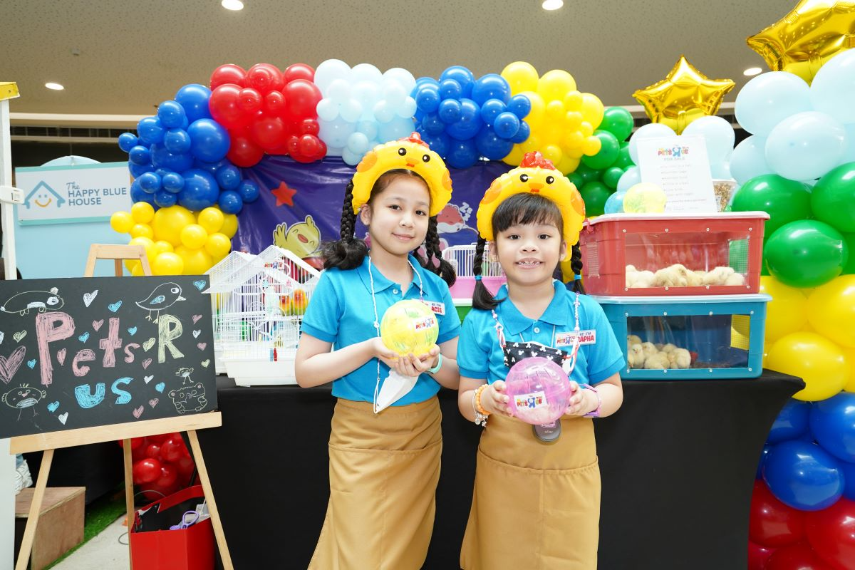 Pets_R_Us_is_honored_with_the_Best_Design_award