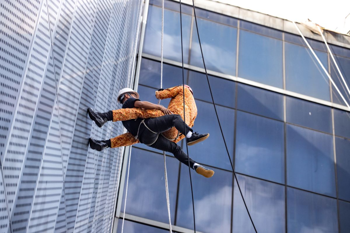  BFP's Special Rescue Force simulating a victim rescue during the Nationwide Simultaneous Fire Drill at SM Megamall