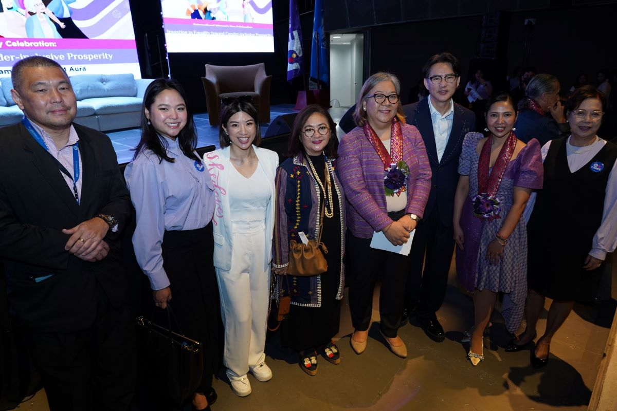 3_L_R__SM_Supermalls_Senior_Vice_President_for_Marketing_Joaquin_San_Agustin_SM_Prime_Holdings_Assistant_Vice_President_and_Program_Director_Jessica_Sy_Singapore_based_She_Loves_Tech_co_founder_Leanne