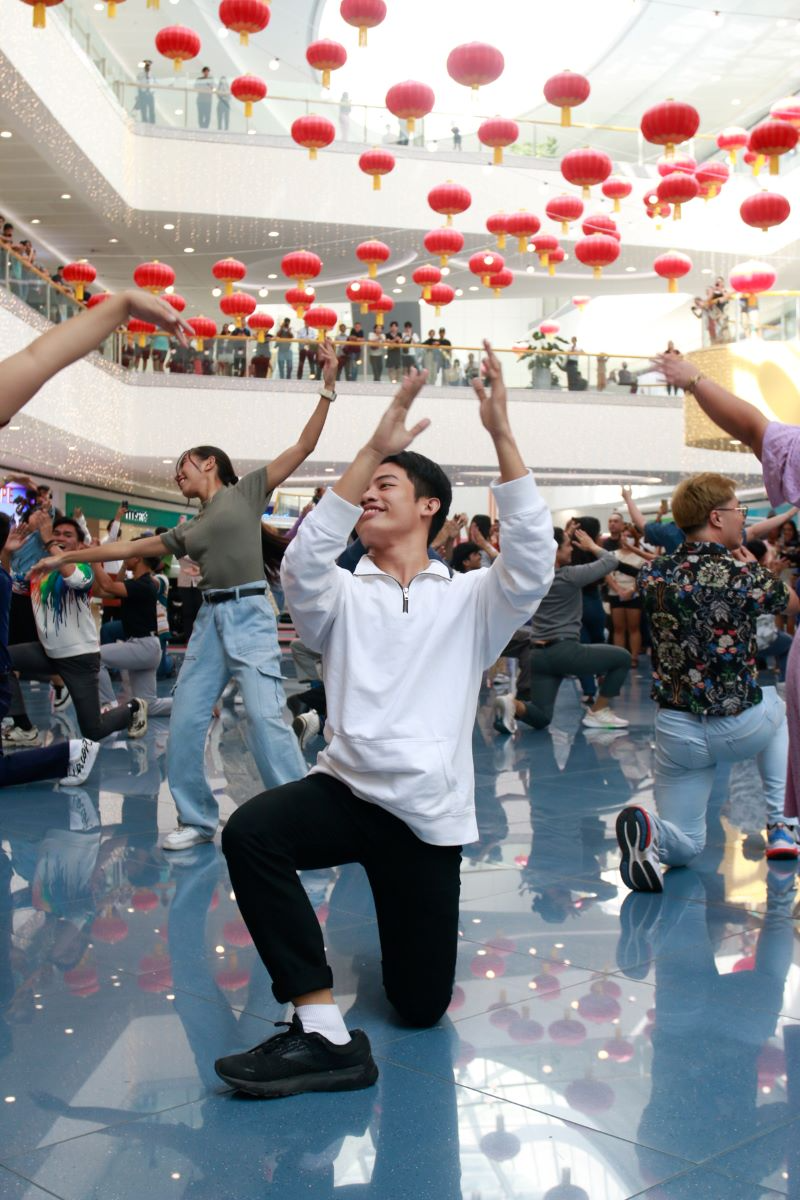 6_The_Ramon_Obusan_Folkloric_Group_with_Rondalla