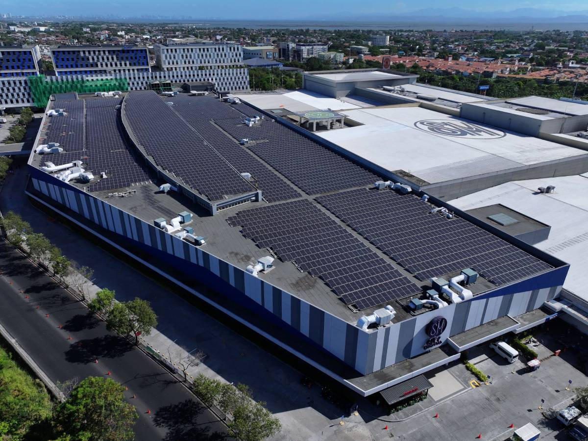 2_The_largest_solar_panel_system_of_SM_Supermalls_in_SM_City_Santa_Rosa_has_recently_received_a_Certificate_of_Compliance_by_the_Energy_Regulatory_Commission