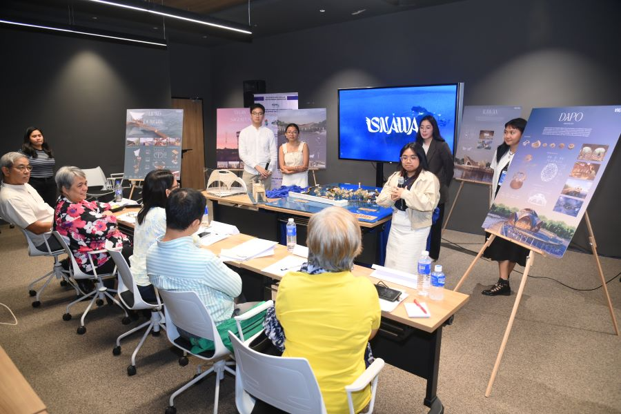 2_The_architecture_students_of_the_De_La_Salle_University___College_of_Saint_Benilde_DLSU_CSB_present_their_design_titled_Isnawa_to_the_esteemed_panel_of_judges_