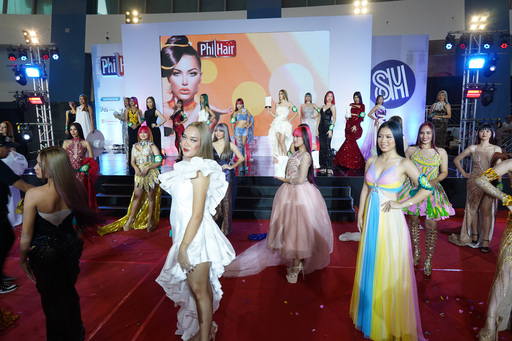 3_Models_of_the_contestants_in_the_Rebond_Plus_Competition_line_up_for_judging_at_the_Hair_Makeup_Trends_2024_Grand_FinalsJPG