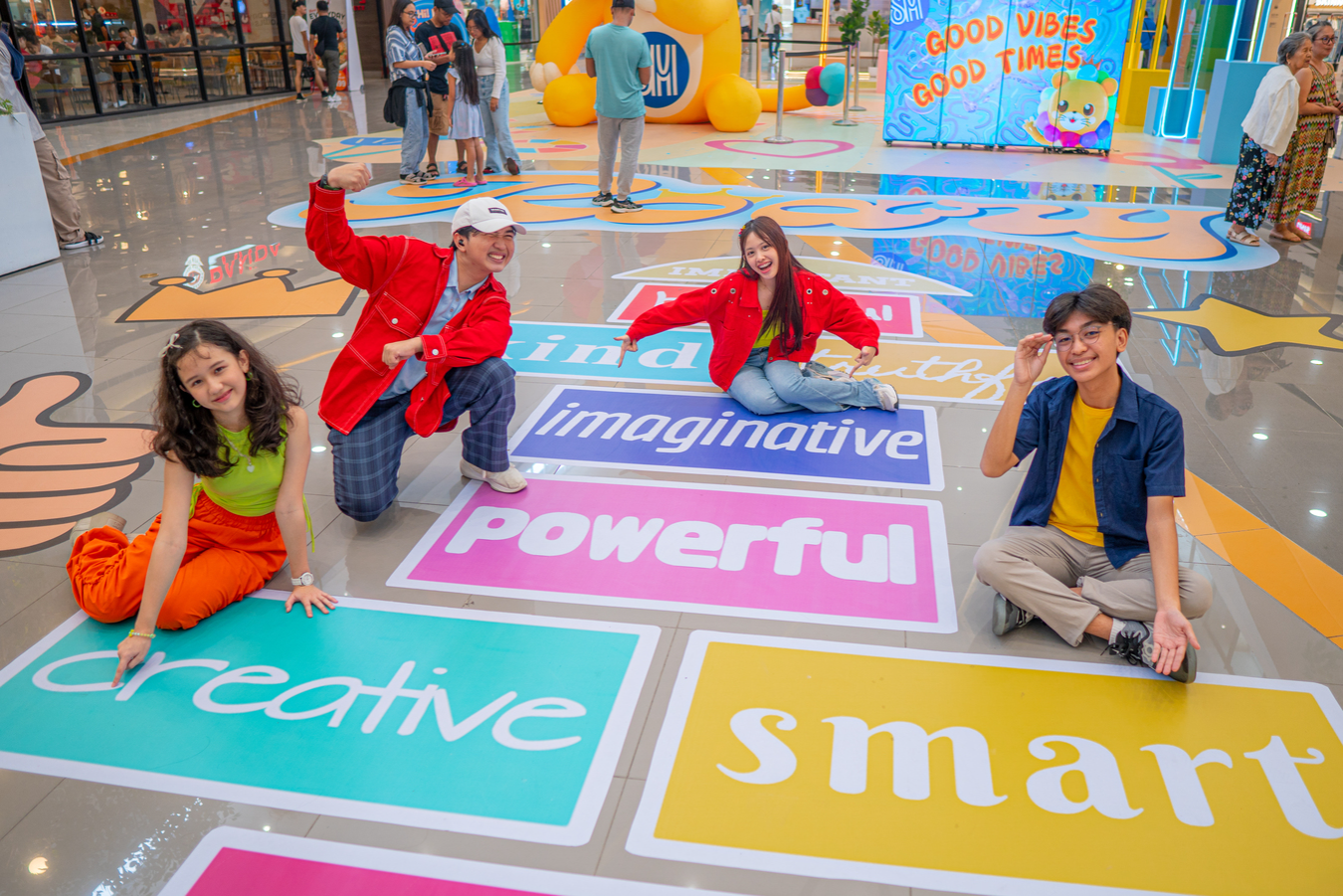 3_You_can_pose_at_Roary_s_den_as_it_is_surrounded_by_a_plethora_of_positive_words_cultivating_a_sense_of_connection_among_those_who_resonate_with_their_messages