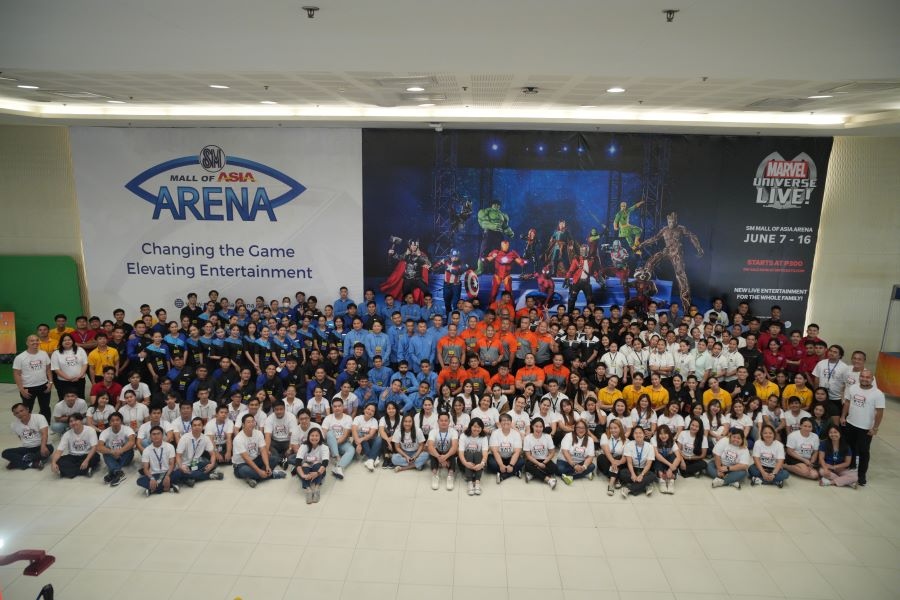 The_SM_MOA_Arena_team_the_SM_Tickets_employees_together_with_agency_based_personnel_assemble_with_the_purpose_of_providing_outstanding_customer_service_