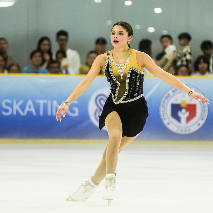 9_Senior_Women_1st_place_winner_Filipina_skater_Sofia_Frank